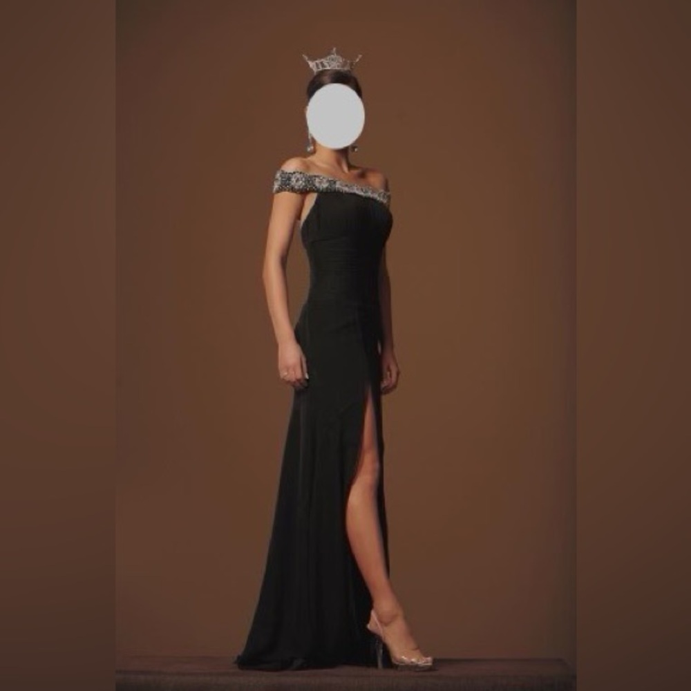 Gregory Ellenburg Custom TITLE WINNING Pageant Gown EUC Size 2